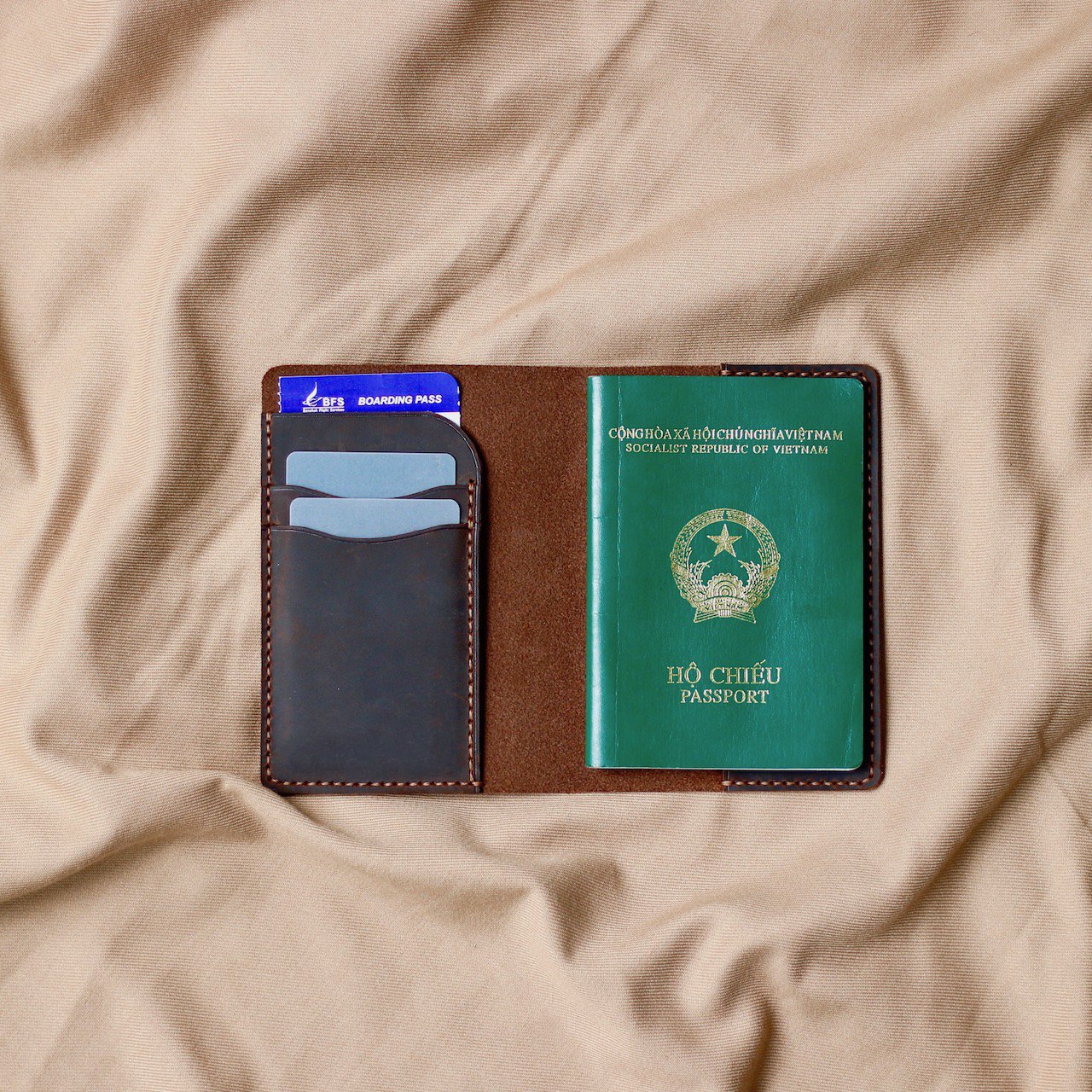 Ví da đựng passport handmade